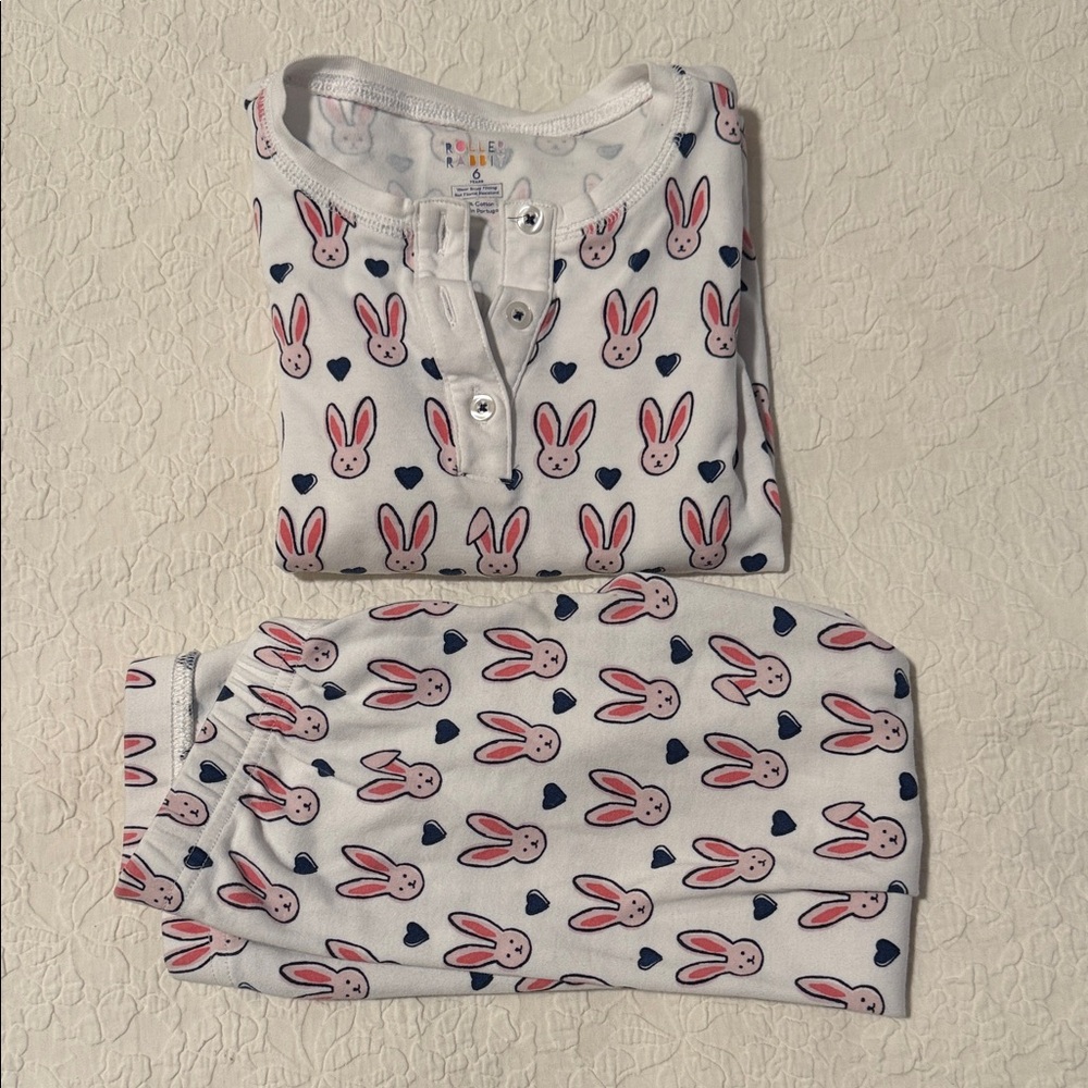Super cute Roller Rabbit Bunny and heart PJs size 6